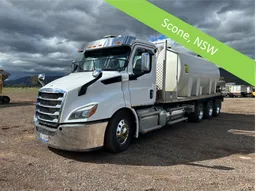 2023 Freightliner Cascadia [8x6] Water Truck