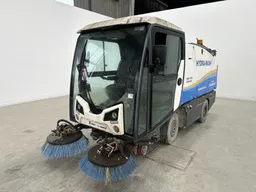 2016 Johnston Compact 40