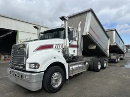 2023 Mack Superliner   6x4 Tipper w/2024 Maxitrans Quad Dog Tipper