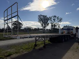 1977 Loadmaster Triaxle Beavertail Trailer With Ramps