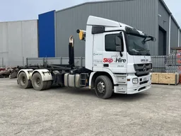 2016 Mercedes Benz 2644 Actros  6x4 Hook Bin