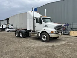 2007 Freightliner Sterling LT9500   6x4 Prime Mover
