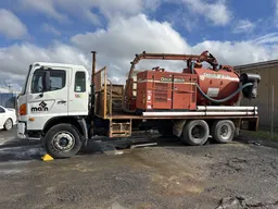 2004 Hino FM 6x4 Tray Truck inc Ditch Witch FX60 1200 GAL ***Tow Only***