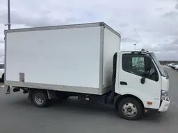 2019 Hino 300   4x2 Pantech