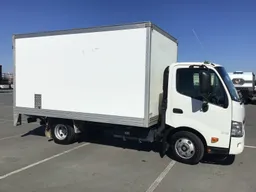 2019 Hino 300   4x2 Pantech