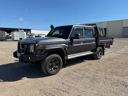 2025 Toyota Landcruiser GXL Diesel - V8 Automatic