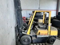 Nissan FJ02A25U Diesel Counter Balance Forklift (Non Mobile)