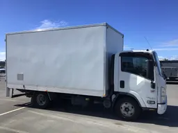 2021 Isuzu NNR 4x2 Pantech Truck
