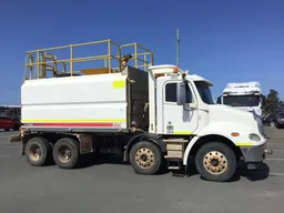 2012 Freightliner Columbia CL112  8x4 Water Truck