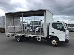 2016 Mitsubishi Fuso 4x2 Curtainsider