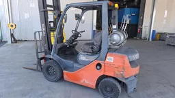 2013 Toyota 32-8FG25 LPG Located in Cairns