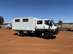 2001 Mitsubishi Canter 4X4 With Removable Camper