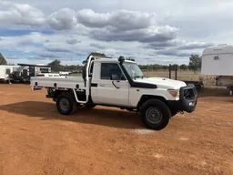 2020 Toyota Landcruiser Workmate Diesel  (EX CORPORATE)