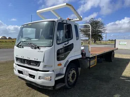 2013 Mitisubishi FUSO Fighter   4x2 Tray Truck