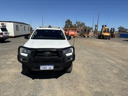 2022 Toyota Hilux SR Diesel