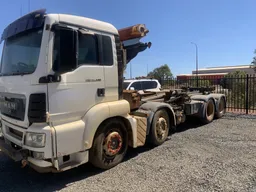 2013 MAN TGS 35   8x4 Hook Bin