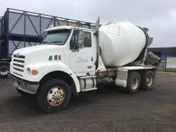 2003 Sterling LT7500   6x4 Concrete - Agitator