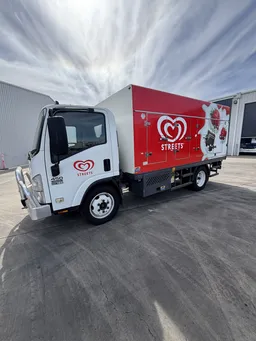 2008 Isuzu NQR 450 4x2 Refrigerated Truck