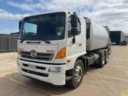 2016 Hino 500 500  6x4 Garbage
