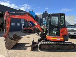 Kubota U55-4