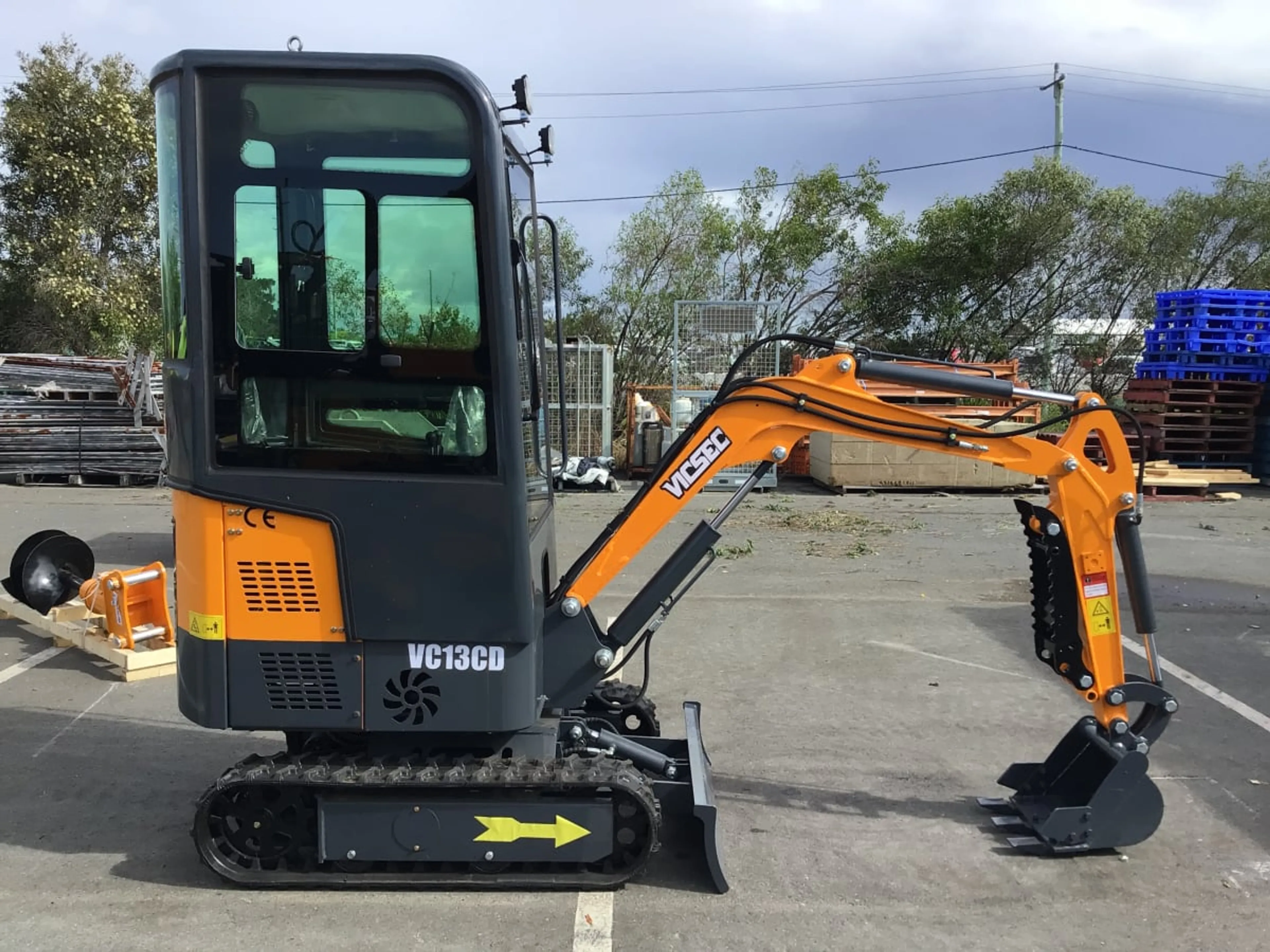 UNRESERVED Unused Mini Earthmoving & Container Auction
